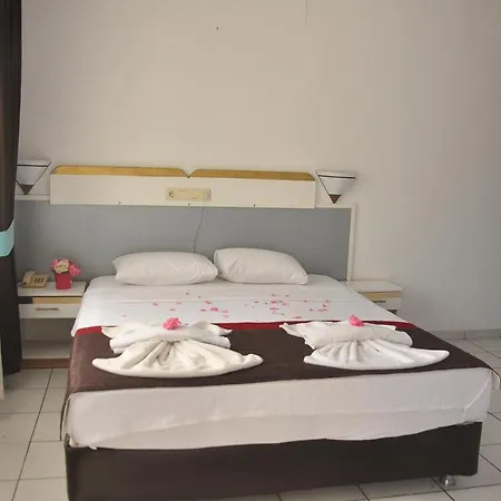 锐斯塔亚酒店 酒店 2*